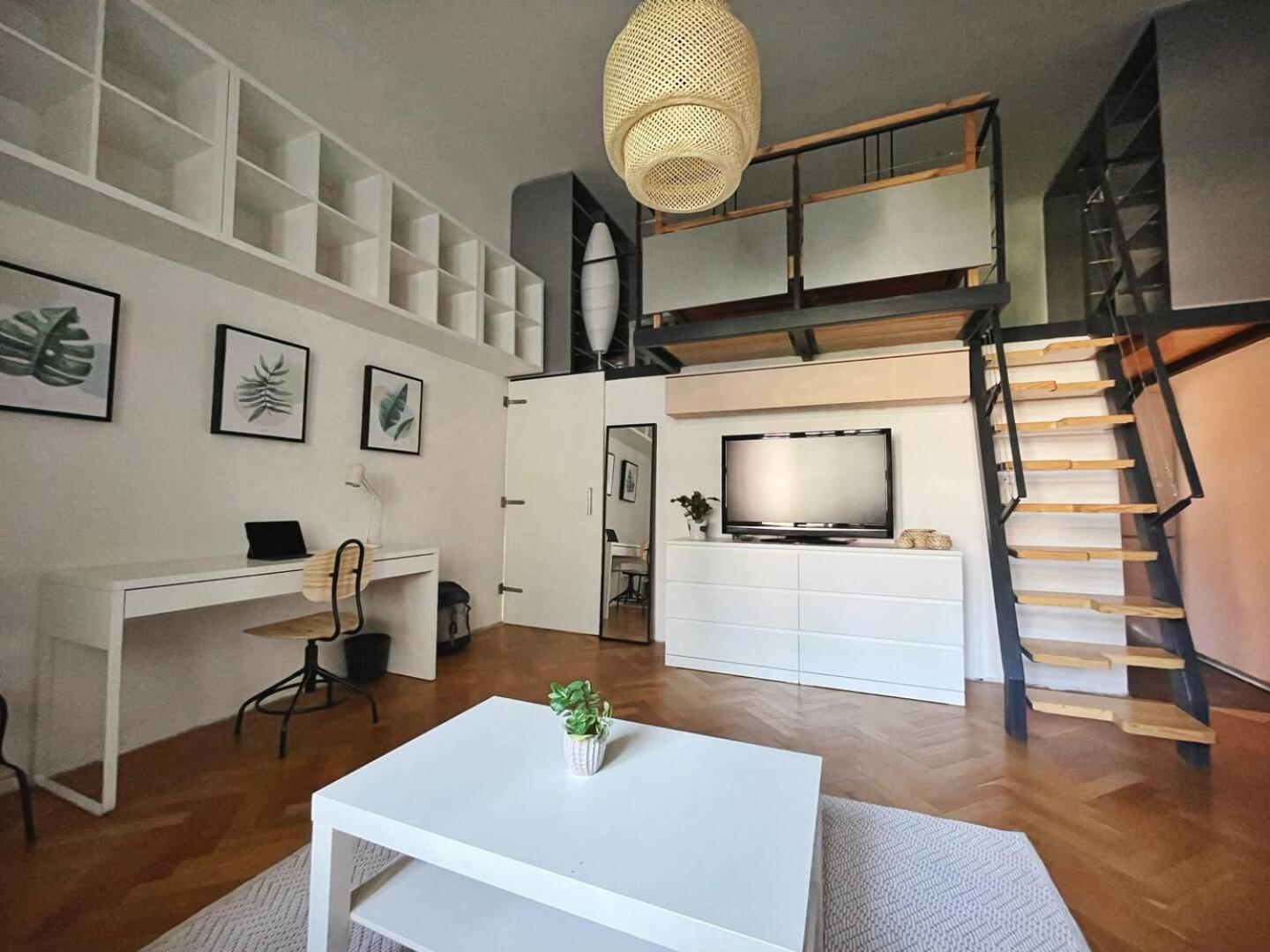 Netradicny Apartman V Centre براتسيلافا المظهر الخارجي الصورة